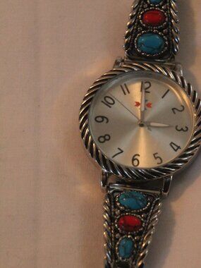 Watch faux stones, silver tone. Stretchy. Canyon Sky brand. See description.
